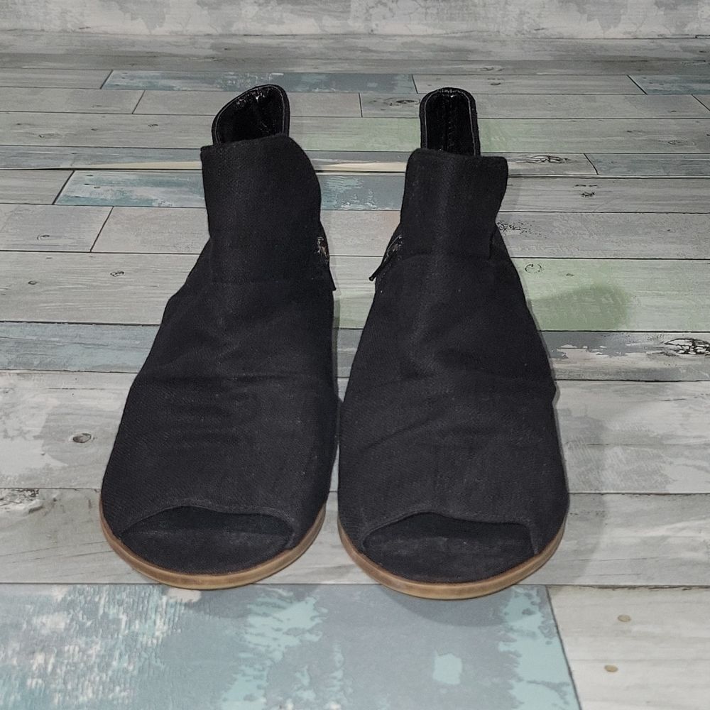 Soda Black Open Bootie Heeled Sandals sz 9